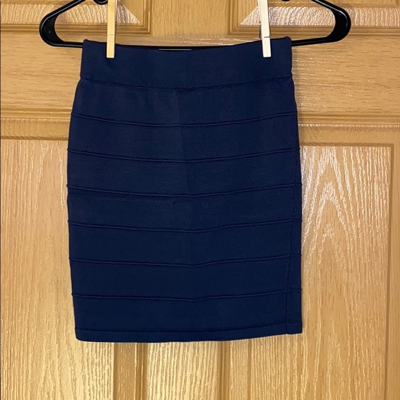 Forever 21 Dresses & Skirts - 🌸EUC Dark grey pencil skirt